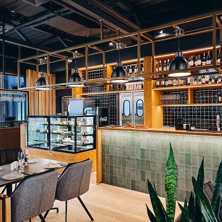 Favor Sport Hotel Kiev Ngoại thất bức ảnh