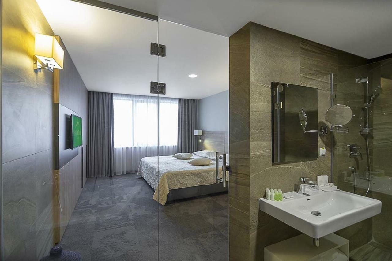 Favor Sport Hotel Kiev Ngoại thất bức ảnh