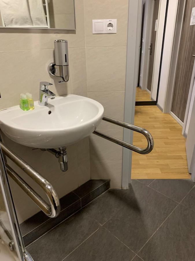 Favor Sport Hotel Kiev Ngoại thất bức ảnh