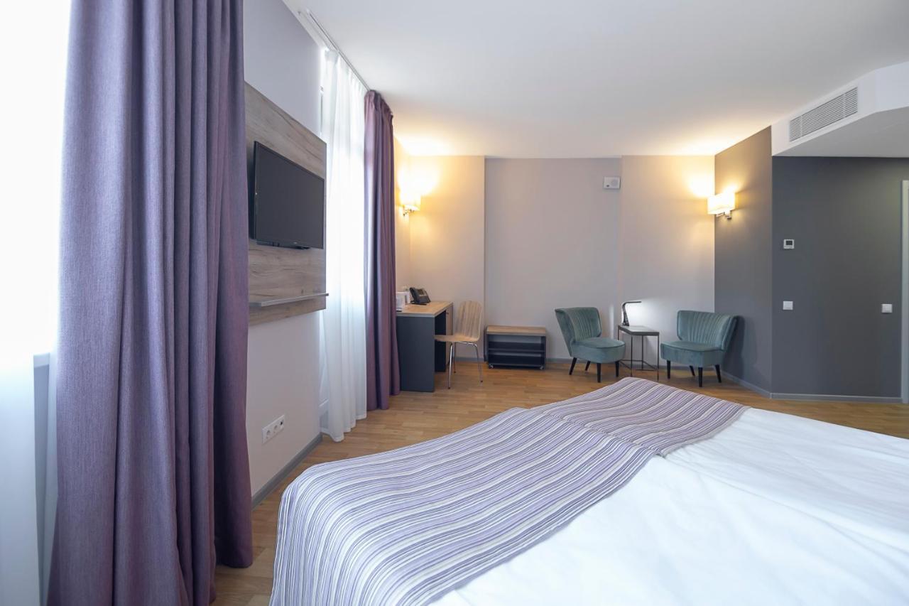 Favor Sport Hotel Kiev Ngoại thất bức ảnh