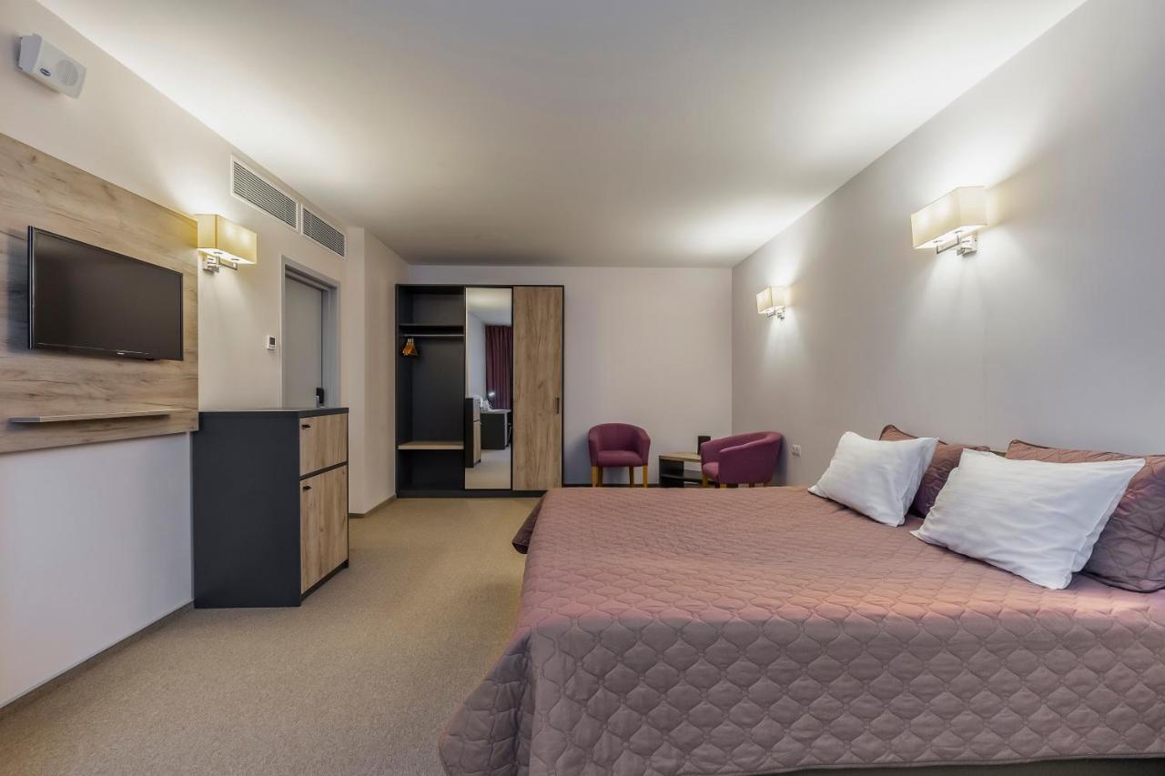 Favor Sport Hotel Kiev Ngoại thất bức ảnh